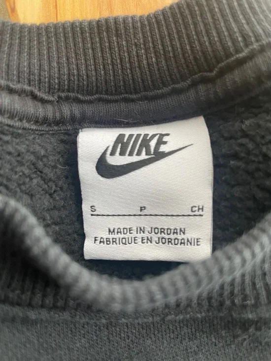 Nike sweatshirt - Picture 4 of 4